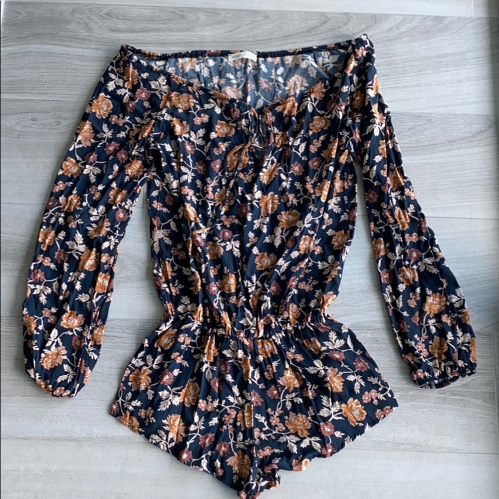 Honey punch floral romper navy blue cute festival outfit small